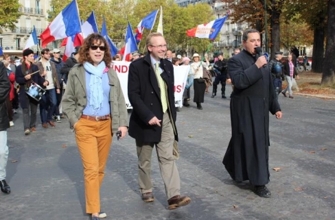http://jeune-nation.com/wp-content/uploads/2013/10/civitas-52.jpg