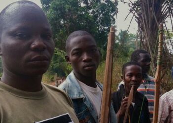 « Une transmission générationnelle au sein des bandes » titre poliment La-croix