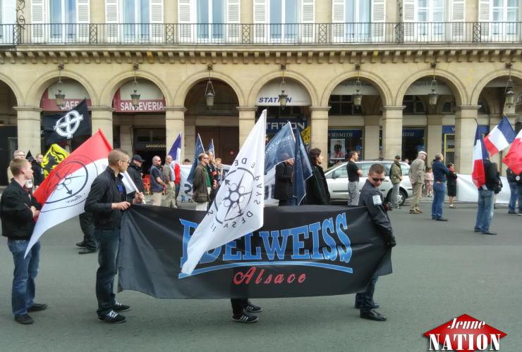 Les militants d’Edelweiss Savoie et Alsace présents dans le cortège