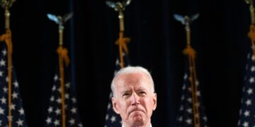 Karma globaliste : des migrants déchainés tentent une percée après la victoire de Joe Biden