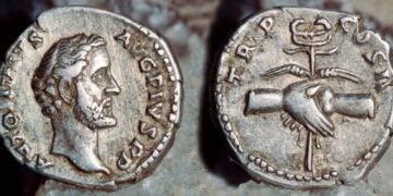 Disparition de la poignée de main occidentale