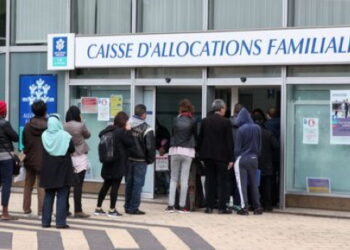 Fraude sociale : 2,5 millions de « fantômes » qui pompent 30 milliards d’euros de prestations