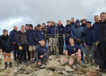 Une croix érigée au sommet du Tossal Colomer