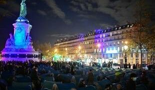 Plusieurs centaines de migrants installent un campement place de la République