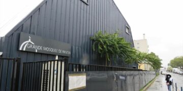 La mosquée de Pantin : théâtre du choc Charlie/charia