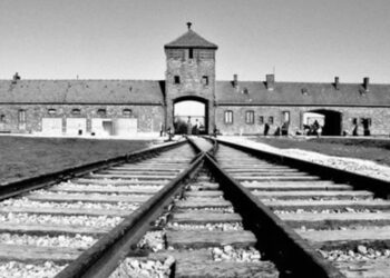 L&rsquo;Ayatollah Ali Khamenei lance un débat religieux