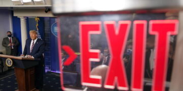 Hystérie médiatique anti-Trump : le masque de la pseudo-démocratie tombe