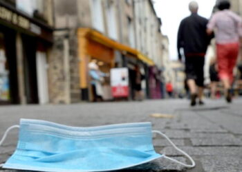 Brûlez vos masques, embrassez-vous