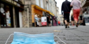 Brûlez vos masques, embrassez-vous