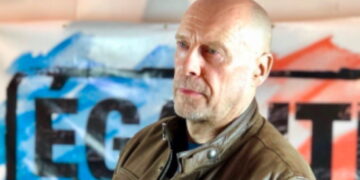 « Nous vivons l’époque de la surveillance renforcée et de l’abrutissement de masse » – Alain Soral