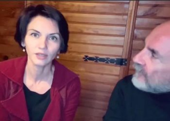 170e jour de détention pour Anna Novikova et Vincent Perfetti. Demain tous espions ?