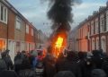 Sur les loyalistes et les nationalistes en Irlande du Nord face aux protestations anti-immigration