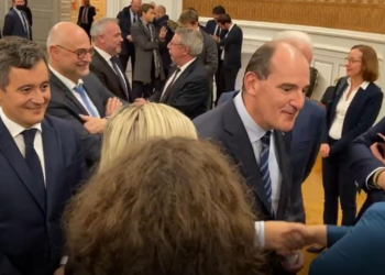 Positif au covid, le double vacciné mythomane Jean Castex accuse sa fille