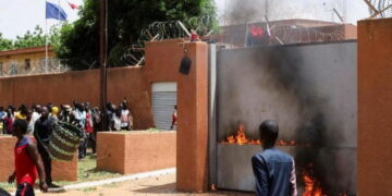 France – Afrique : chacun chez soi !