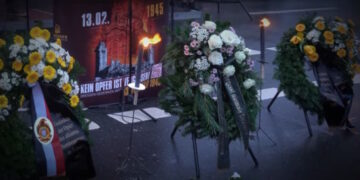 Commémoration du crime de guerre allié de Dresde des 13-15 février 1945