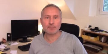 Julien Rochedy et le Coup de poignard dans le dos