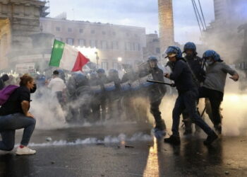 Contre les persécutions en Italie de Forza Nuova et de son président Roberto Fiore qui s’opposent au « pass sanitaire »