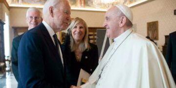 « L’action destructrice de Bergoglio ne connait aucun répit dans le silence étonnant des cardinaux et des évêques » – Mgr Carlo Maria Viganò