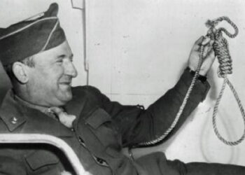 Le bourreau de Nuremberg, un psychopathe diagnostiqué par la marine américaine qui étranglait lentement ses victimes