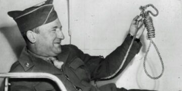 Le bourreau de Nuremberg, un psychopathe diagnostiqué par la marine américaine qui étranglait lentement ses victimes