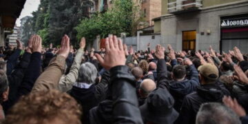 À Milan, 800 fascistes saluent bras tendus la mémoire de leurs camarades assassinés !