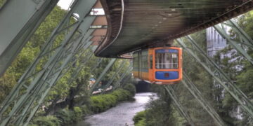 Leçon aux écologistes : concilier transports en commun et automobiles en ville