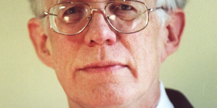 William-Luther Pierce, défenseur américain de la race blanche