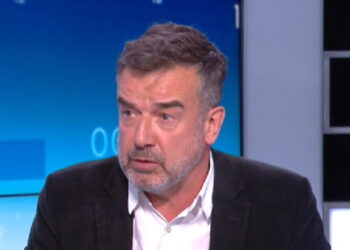 « Les américains sont à la manœuvre en Ukraine » – Regis Le Sommier