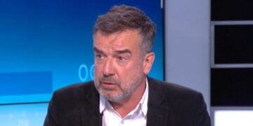 « Les américains sont à la manœuvre en Ukraine » – Regis Le Sommier