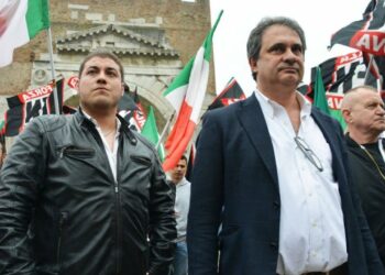 Tyrannie covidiste en Italie, arrestation d’une dizaine de militants de Forza Nuova