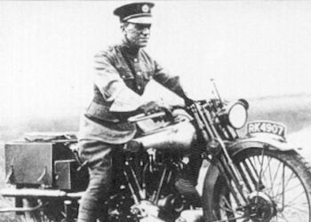 Adolf Hitler – Lawrence d’Arabie, deux mythes se sont frôlés