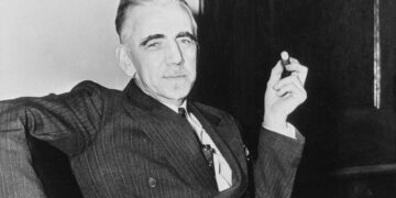 30 juin 1965 : disparition de William Dudley Pelley, une « Chemise d’argent» contre le veau d’or !
