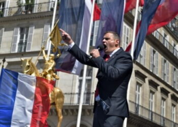 « Dimanche, pas une voix pour le Système ! » – Yvan BENEDETTI