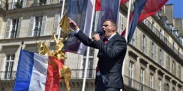 « Dimanche, pas une voix pour le Système ! » – Yvan BENEDETTI