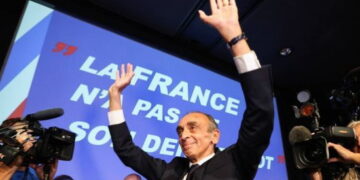 De l&rsquo;OAZ au ZOG: pour sauver la France, nous avons dû la détruire