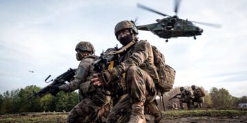 Troupes au sol ? Le vrai projet de Macron :  une néo-OTAN