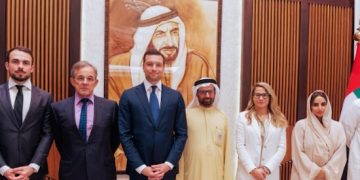 Les Émirats Arabes Unis : un pays factice, soutien financier des droites néo-conservatrices dans le monde et aussi en France