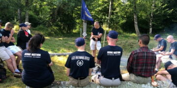 « Avec la tyrannie sanitaire, l’histoire s’accélère » – Camp-École JEUNE NATION 2021