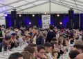 Pourquoi la gauche aime les raves illégales et déteste les banquets français ?