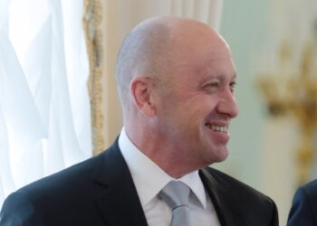 Incapable de déceler l’ironie de Prigojine, l’AFP plonge dans une « Fake News » et entraîne les médiats français