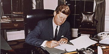 « A Nation of Immigrants » : le faux livre de John Kennedy