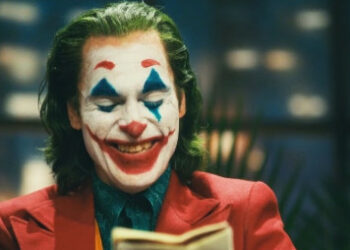 Après s&rsquo;être fait injecter le vaccin Pfizer, le rabbin Israel Meir Lau (83 ans) a contracté le corona