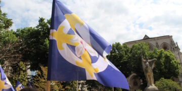 À la découverte des Caryatides – Par Le Réveil des Moutons