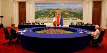 Xi Jinping ne se laisse pas impressionner par les appels et menaces de Macron à soutenir l&rsquo;Ukraine