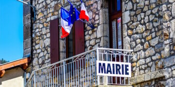 Municipales : parité obligatoire dans les villages, dernier coup porté à la France enracinée