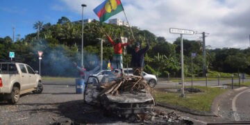 Forteresse Europe sur les émeutes en Nouvelle-Calédonie : deux poids, deux mesures…