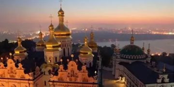 La Crucifixion de l’Orthodoxie au XXIᵉ siècle : guerres spirituelles, offensive œcuménique et globalisme