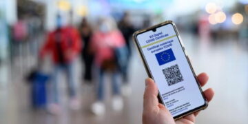 Le « pass sanitaire » européen prolongé d&rsquo;un an, pour mieux garantir… la « liberté »