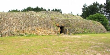 Une « dé-restauration » nécessaire pour sauver les gravures du Cairn de Gavrinis