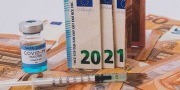 Arrêter immédiatement la vaccination et rétablir la liberté des soins